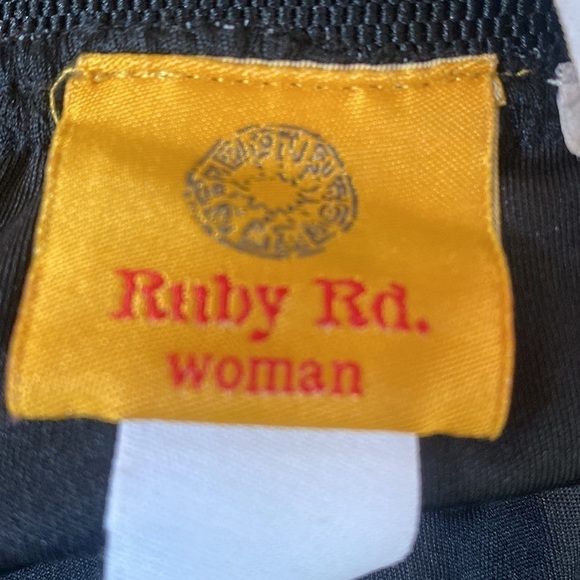 Ruby Rd. Black and bronze Aztec pattern skirt with elastic waistband. 20W - Picture 8 of 8